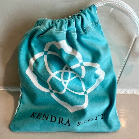 Kendra Scott Ryder Hoop Earrings in Vintage Gold - Picture 7 of 14